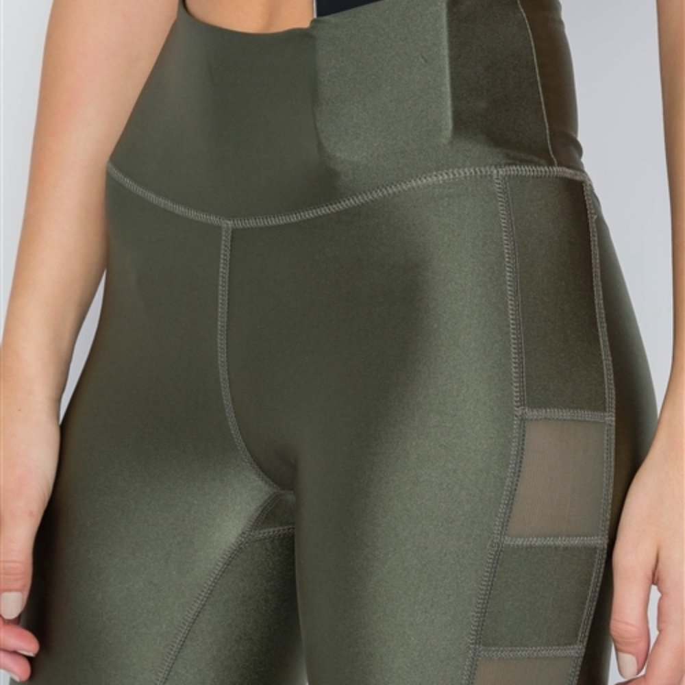Forever 21 Capri High Rise Athletic Leggings With Phone Pocket - Picture 3 of 7